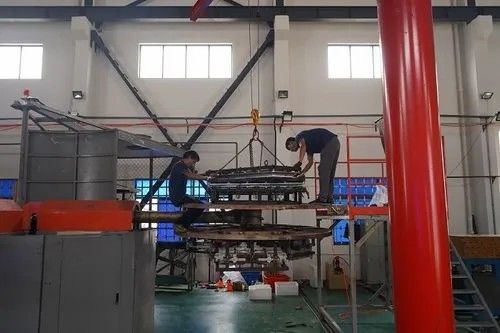 Beli Rotational Molding Roll Forming Machine With PLC HMI Control System pembuatan online