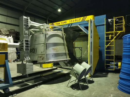 Beli Plastic Product Making Machine Shuttle Rotomolding Machine In China 3500 Automatic Plastic Molding Machine pembuatan online