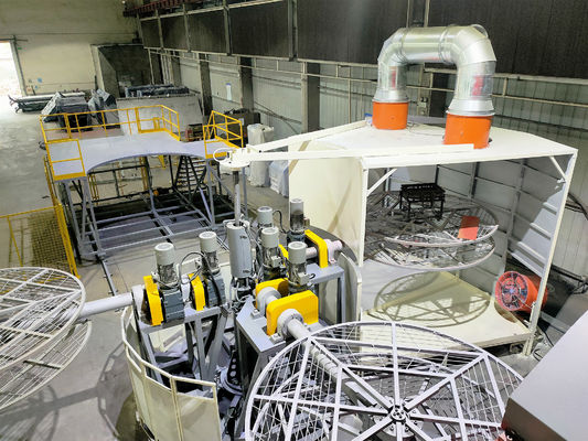 Mesin Rotomolding Shuttle Plastik Kapasitas Polietilena 1000L Kecepatan Rotasi Cetakan 0,5-3Rpm